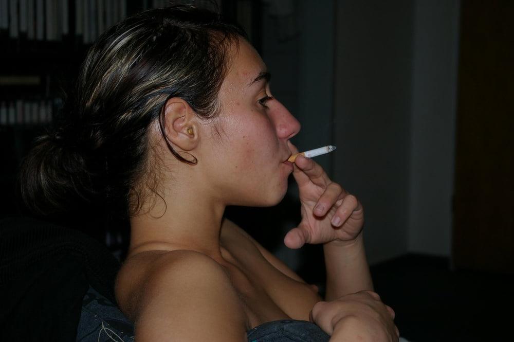 25P WOW She's Smoking 094