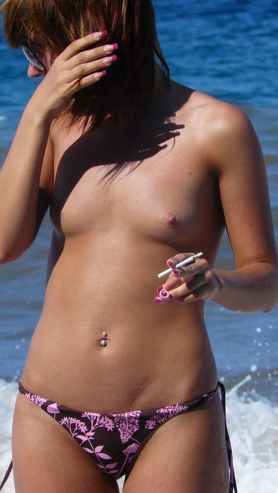 25P WOW She's Smoking 094