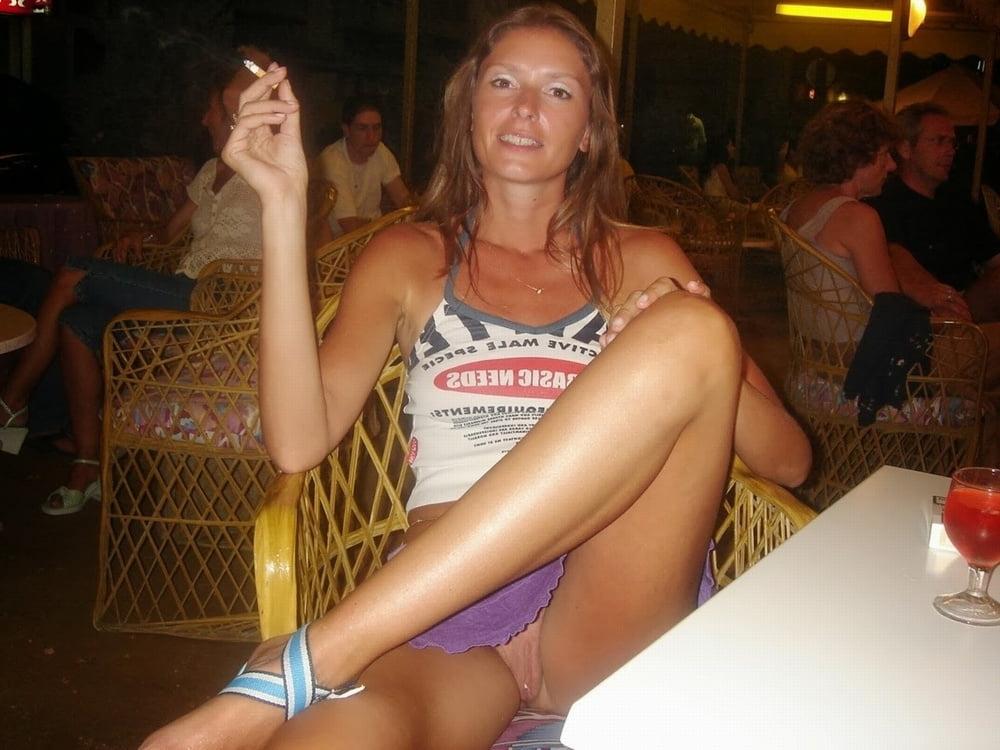 25P WOW She's Smoking 094