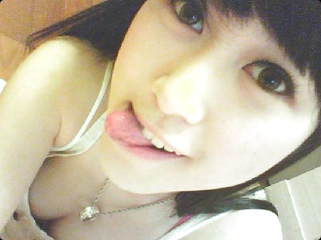 15P Hot Asian Babes