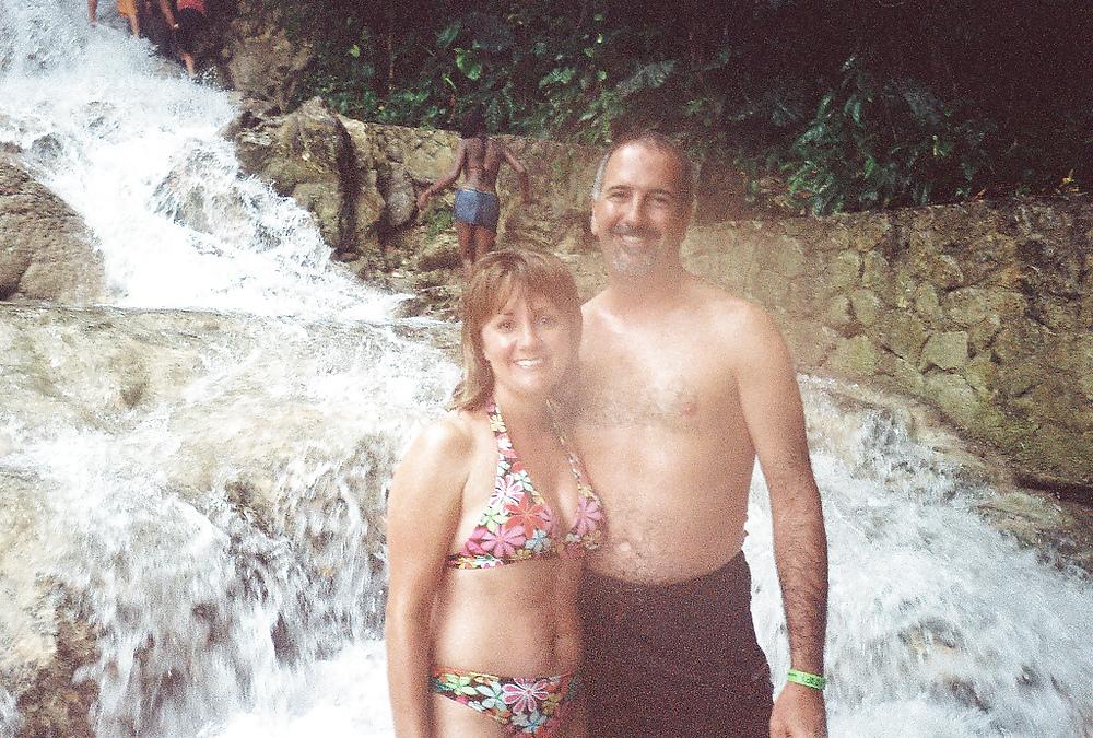 25P MILF posing for her husband on honeymoon.