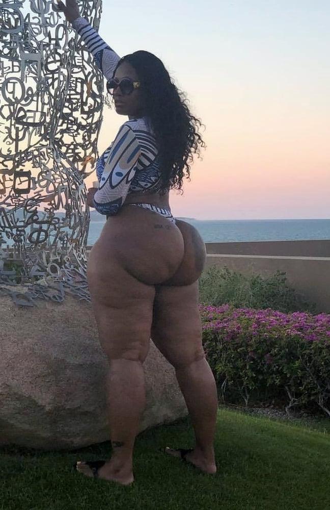 25P Big Ass 2