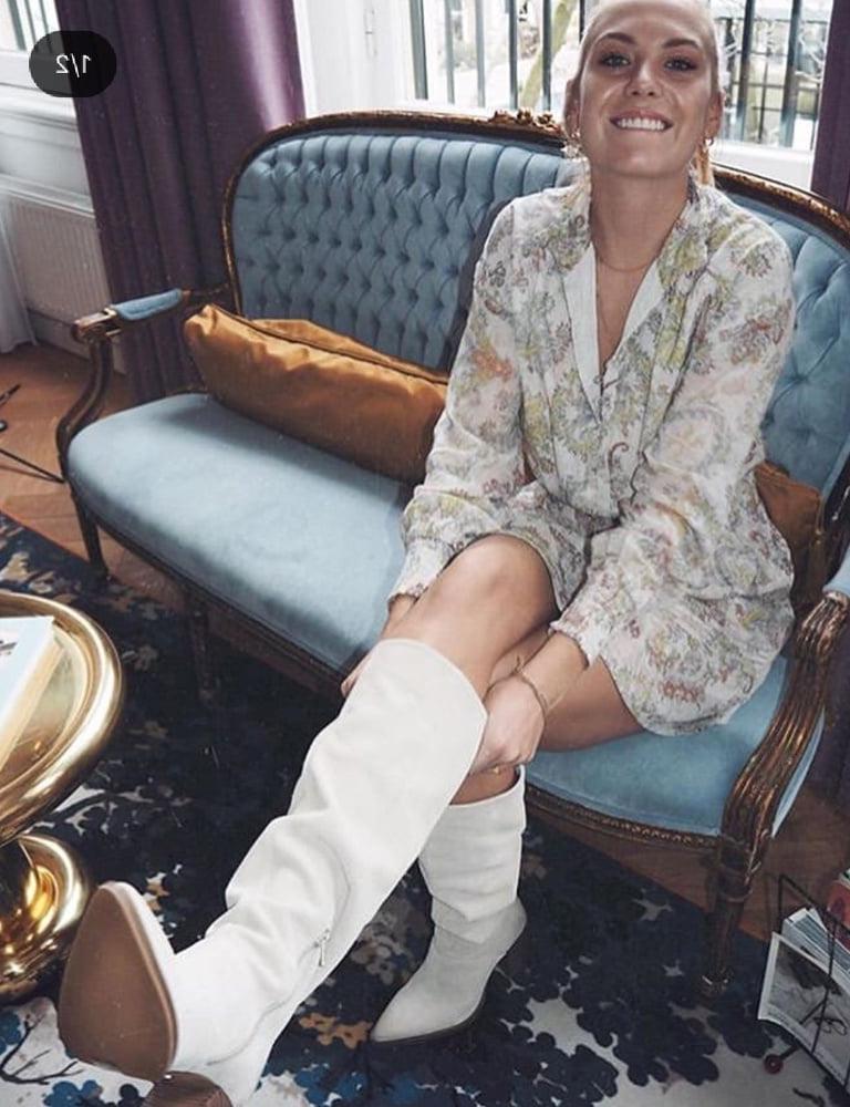 25P Insta Milfs &amp; Gilfs Wearing Boots no.31