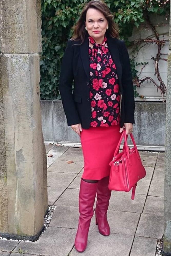 25P Insta Milfs &amp; Gilfs Wearing Boots no.31