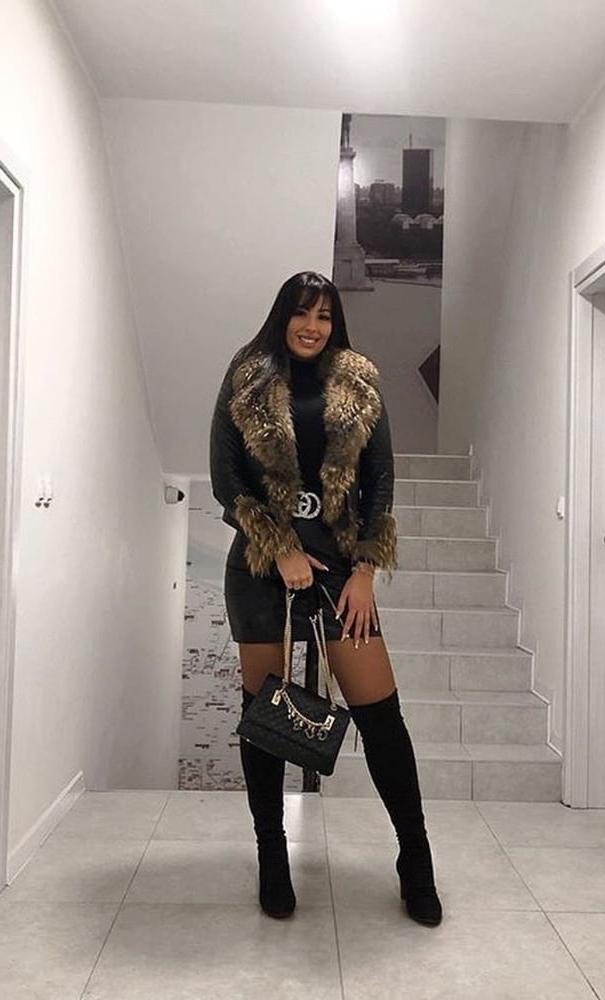 25P Insta Milfs &amp; Gilfs Wearing Boots no.31