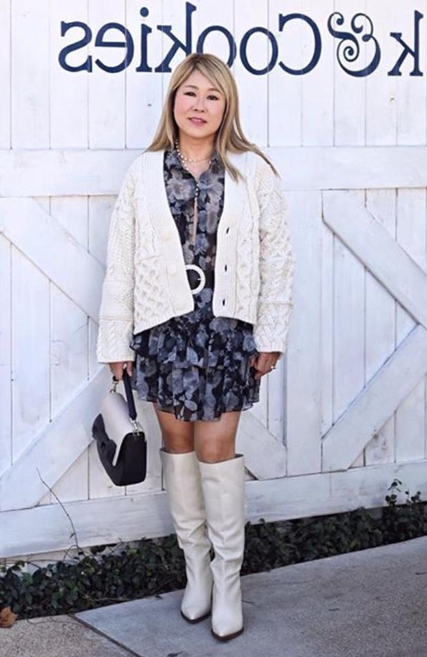 25P Milfs &amp; Gilfs wearing boots no.50