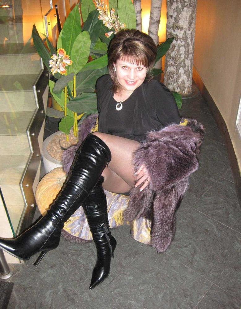25P Mile &amp; Gilfs wearing boots no.51