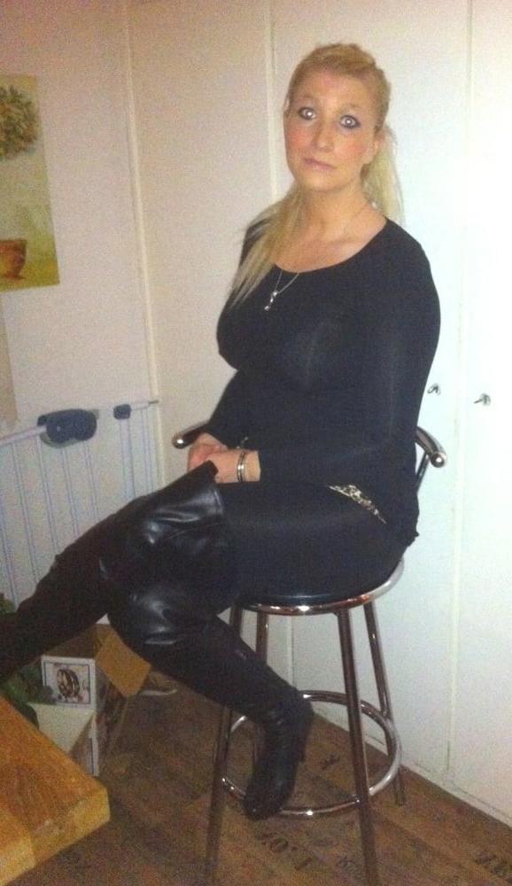 25P Mile &amp; Gilfs wearing boots no.51