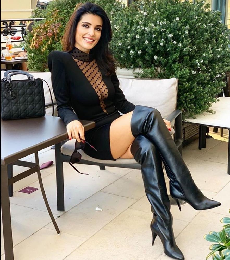 25P Milfs &amp; Gilfs wearing boots no.48