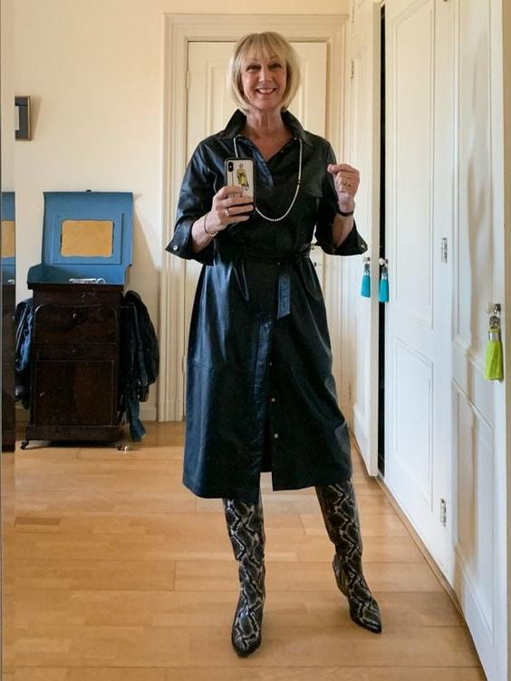 25P Milfs &amp; Gilfs wearing boots no.48