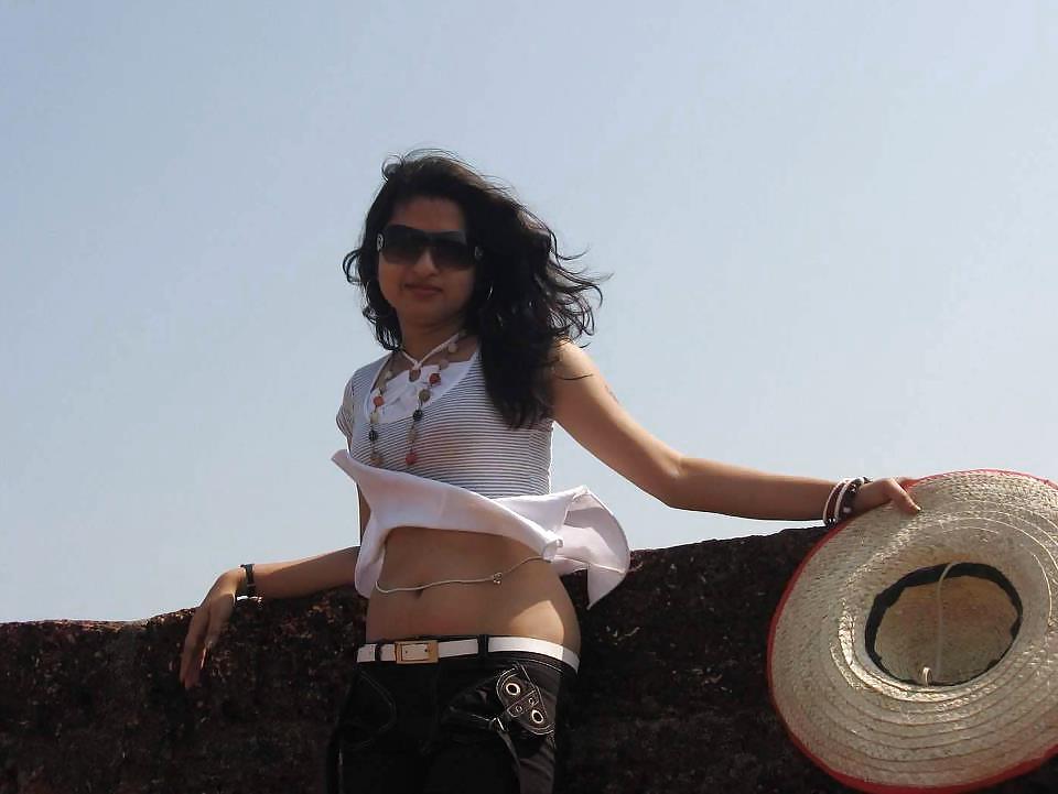 15P Beautiful Indian Girls 31-- By Sanjh