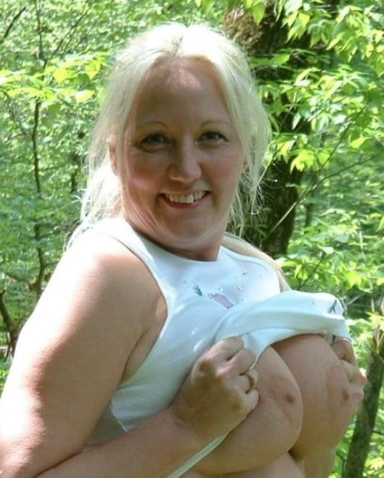 25P Married Tits #2154 Wedding Ring Swingers