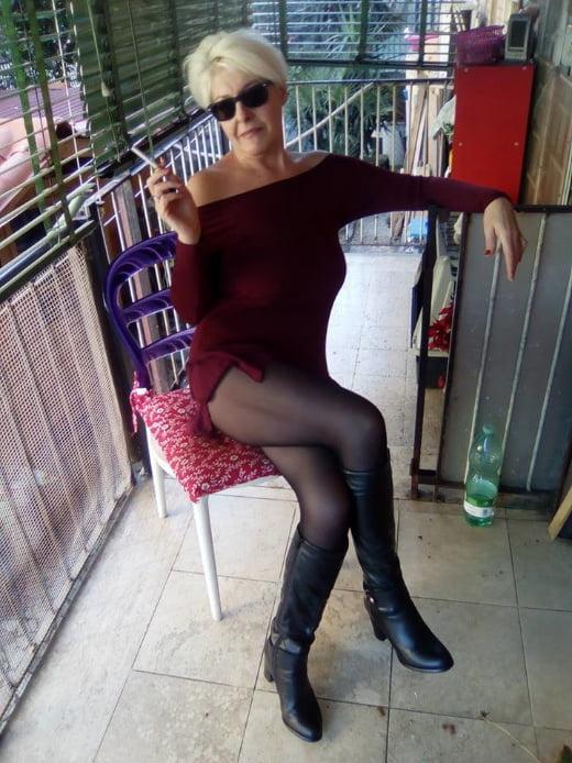 25P Milfs &amp; Gilfs wearing boots no.47