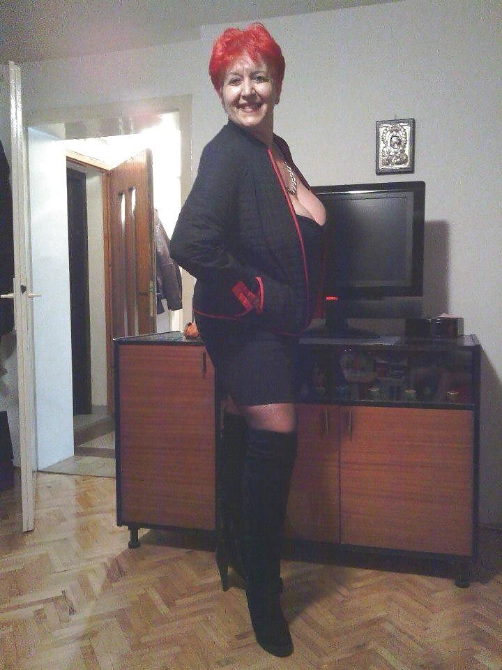 25P Milfs &amp; Gilfs wearing boots no.47