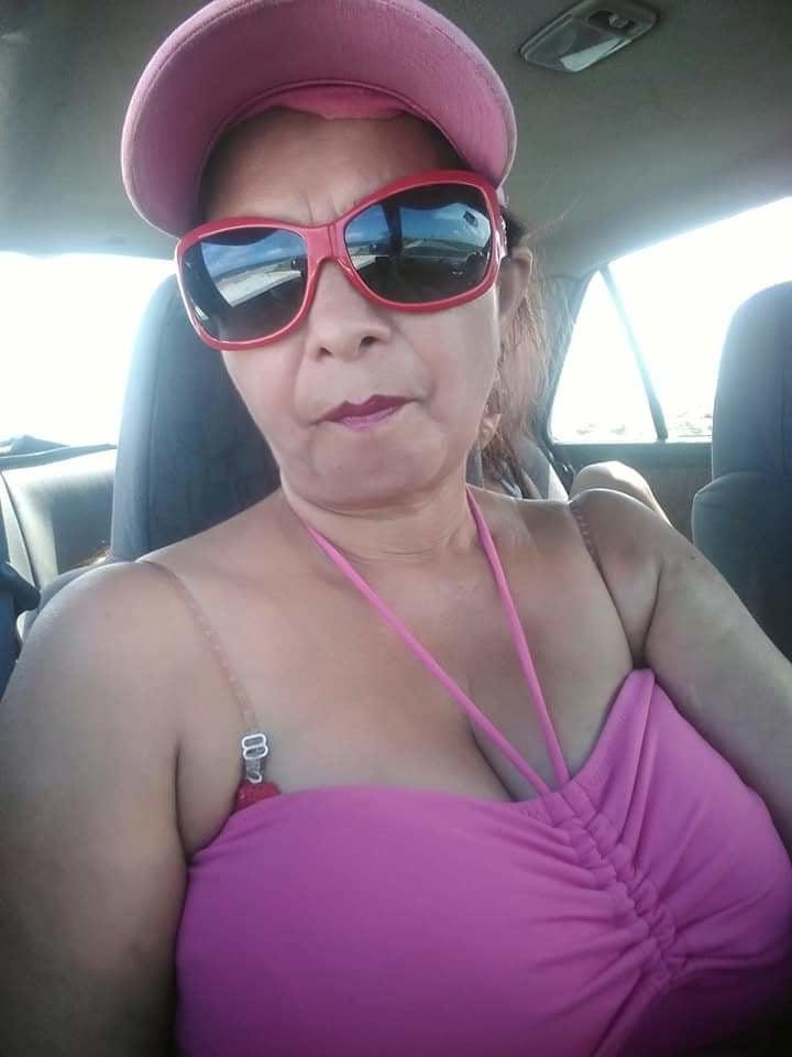 25P Mi tia culona y tetona 2 - Cougar mom with Big ass and tits
