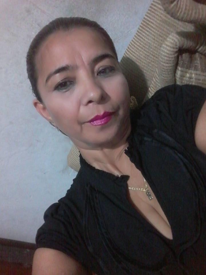 25P Mi tia culona y tetona 2 - Cougar mom with Big ass and tits
