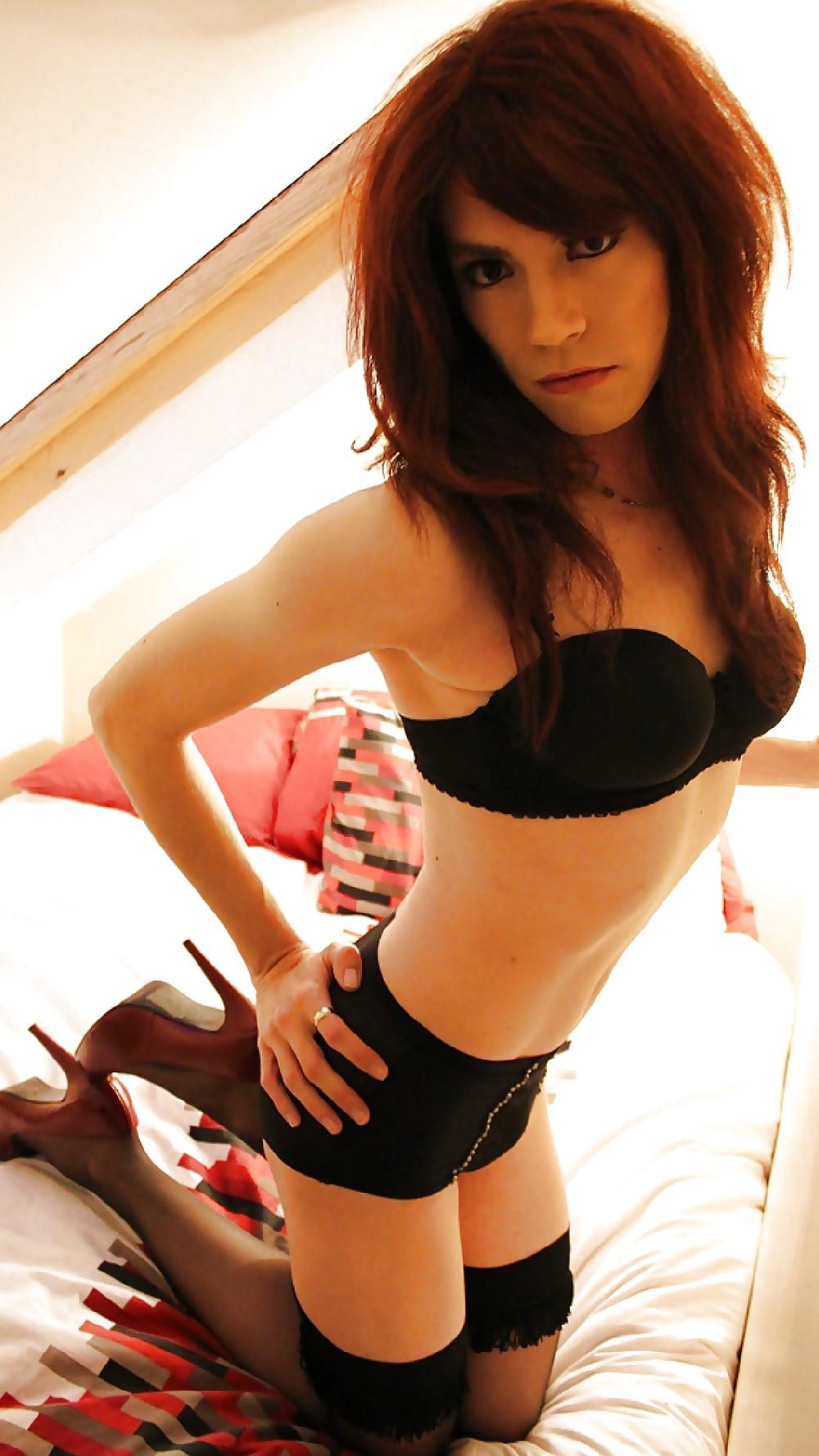 16P A Couple LadyBoys