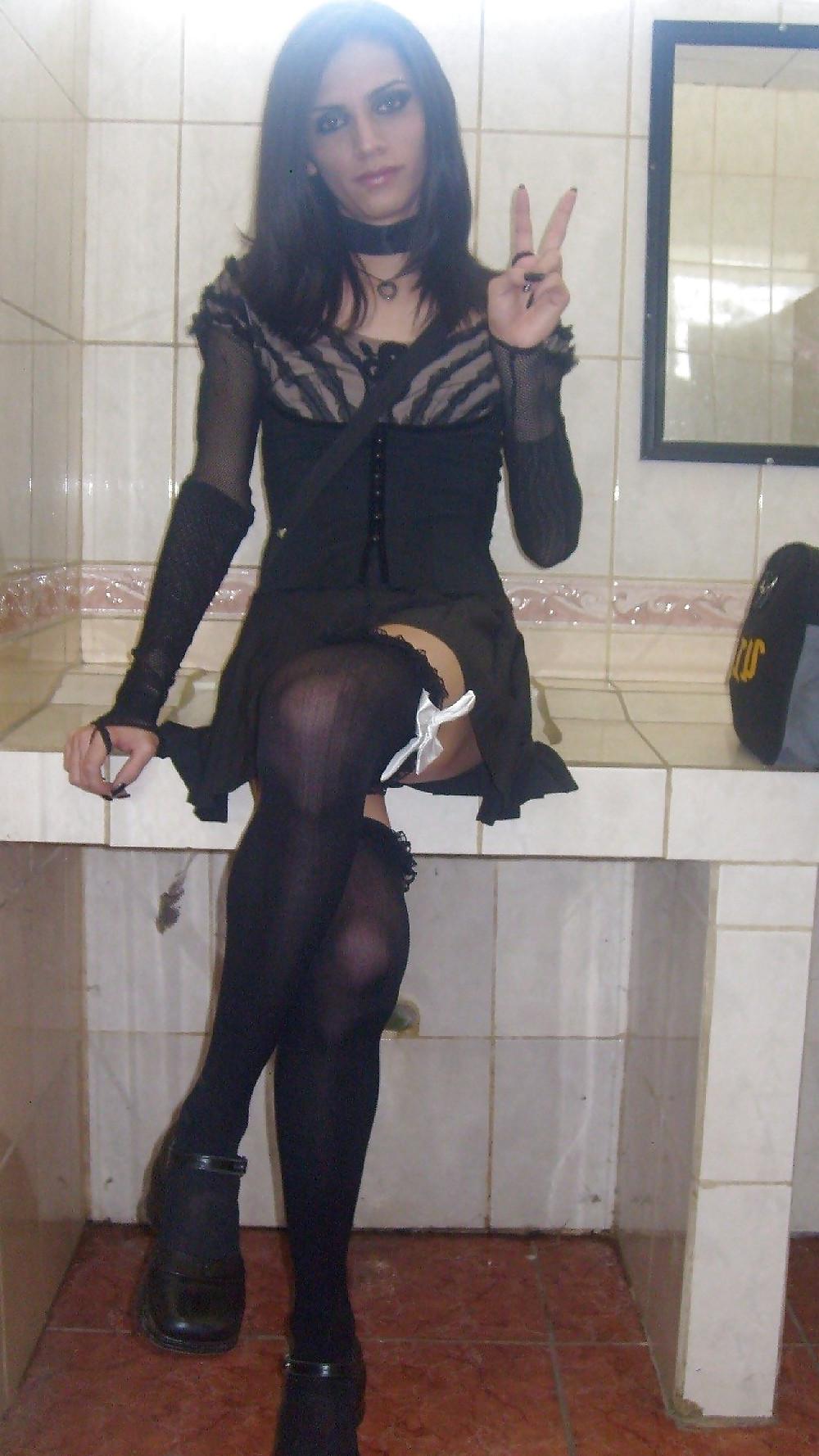 16P A Couple LadyBoys