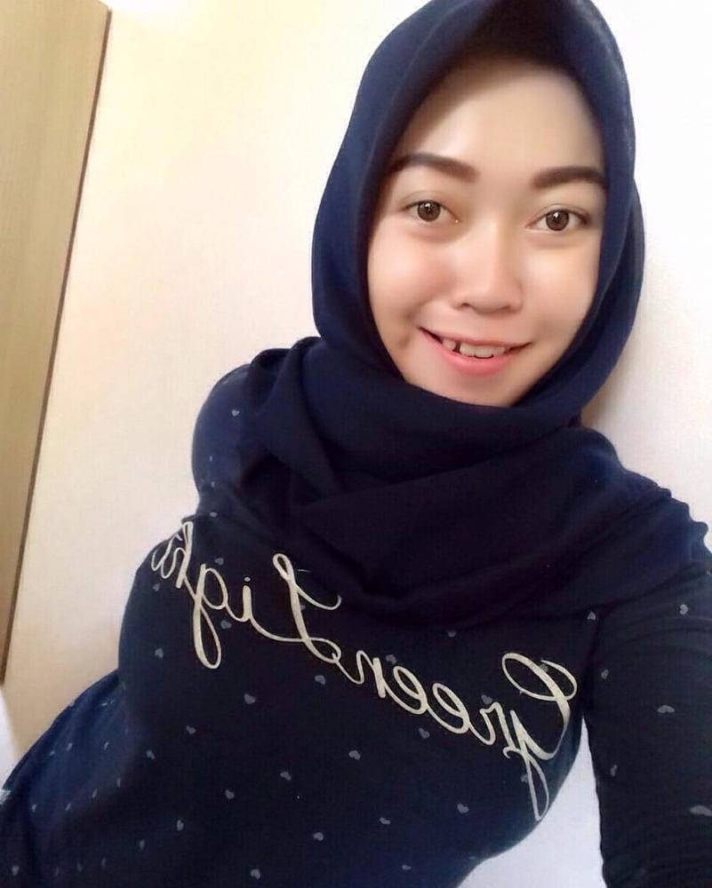 25P Indonesian Hijaber 1