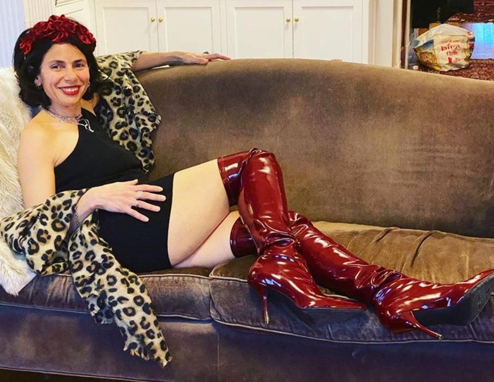 25P Insta Milfs &amp; Gilfs Wearing Boots no. 26