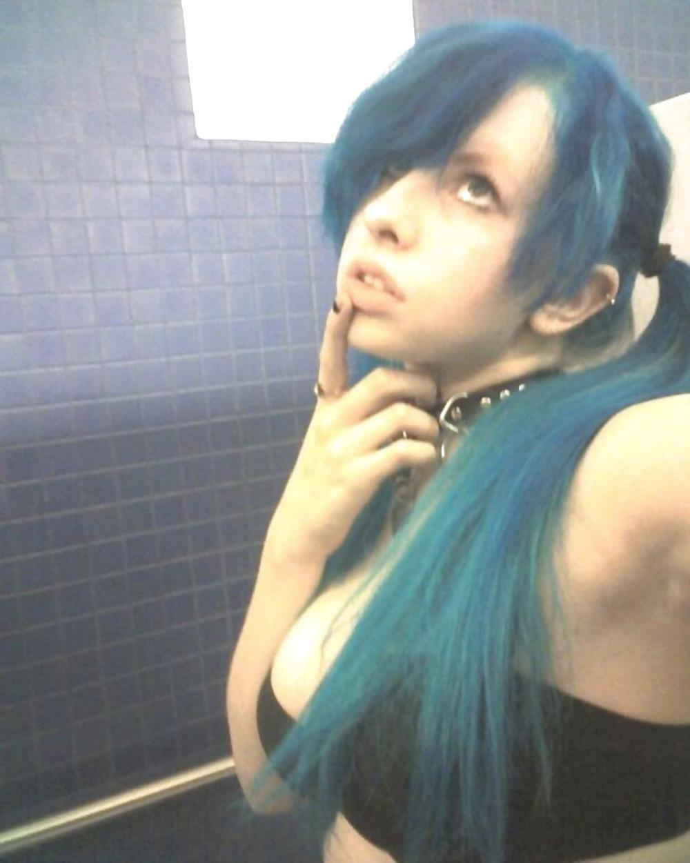 15P Photo's from my ex gf phone. xxx