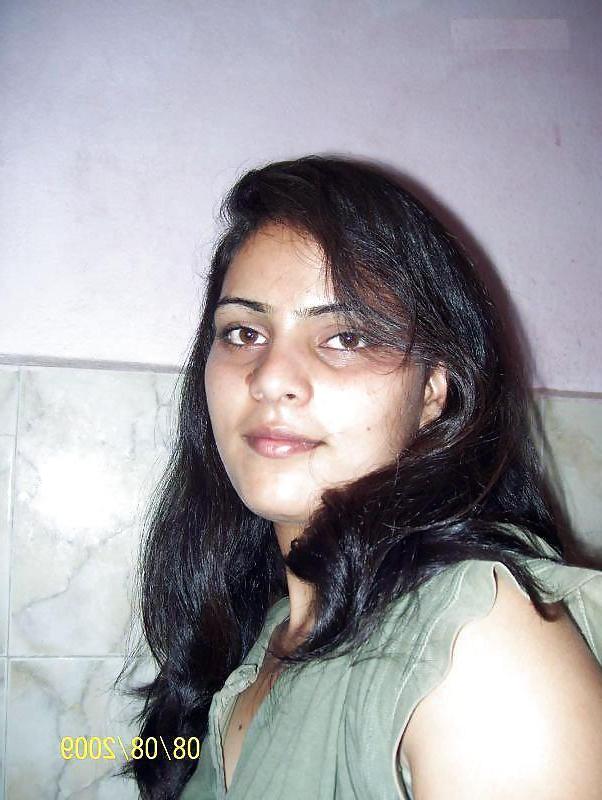 11P Indian Girl Vrinda