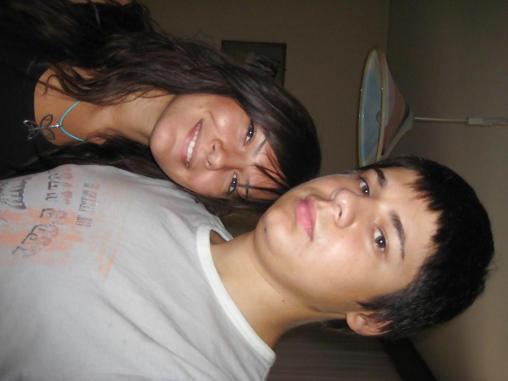 17P COLLEGE COUPLE