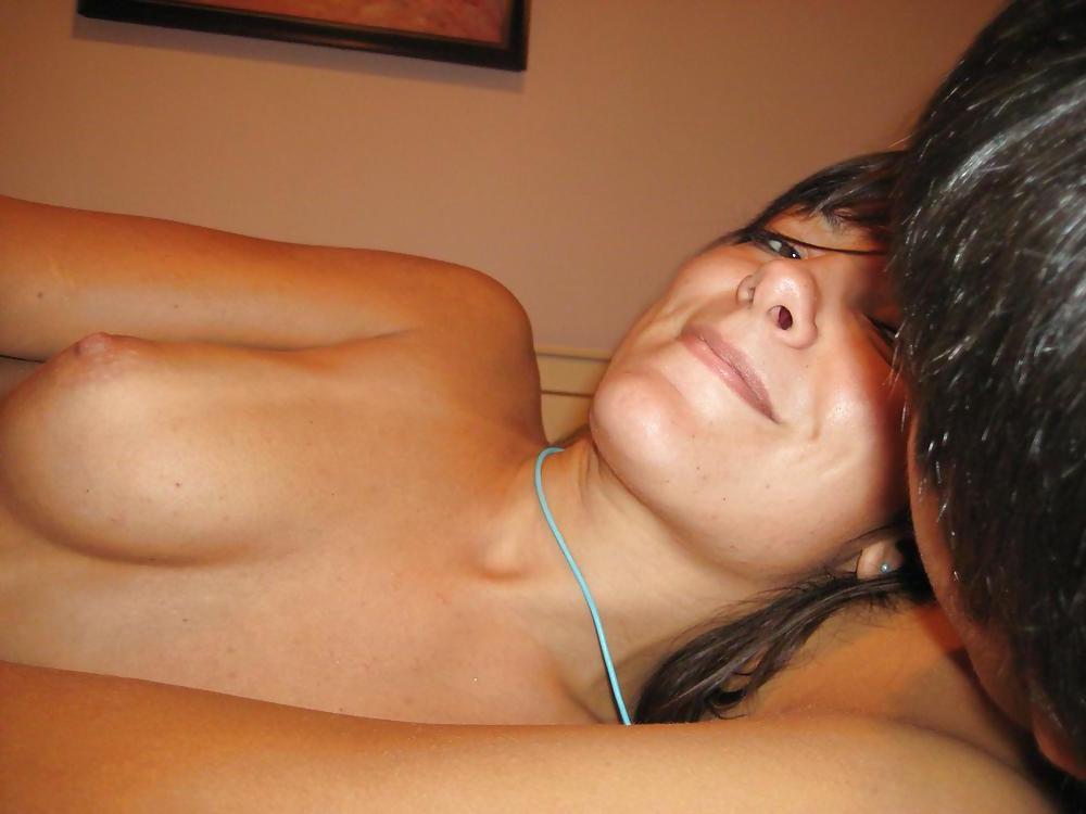 17P COLLEGE COUPLE