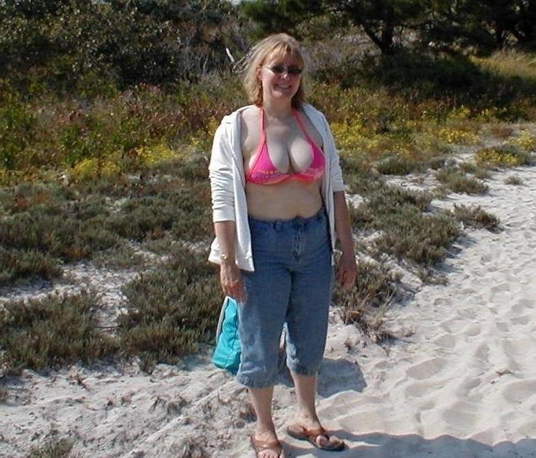 25P 26.Chubby wife in NE England, Dalen