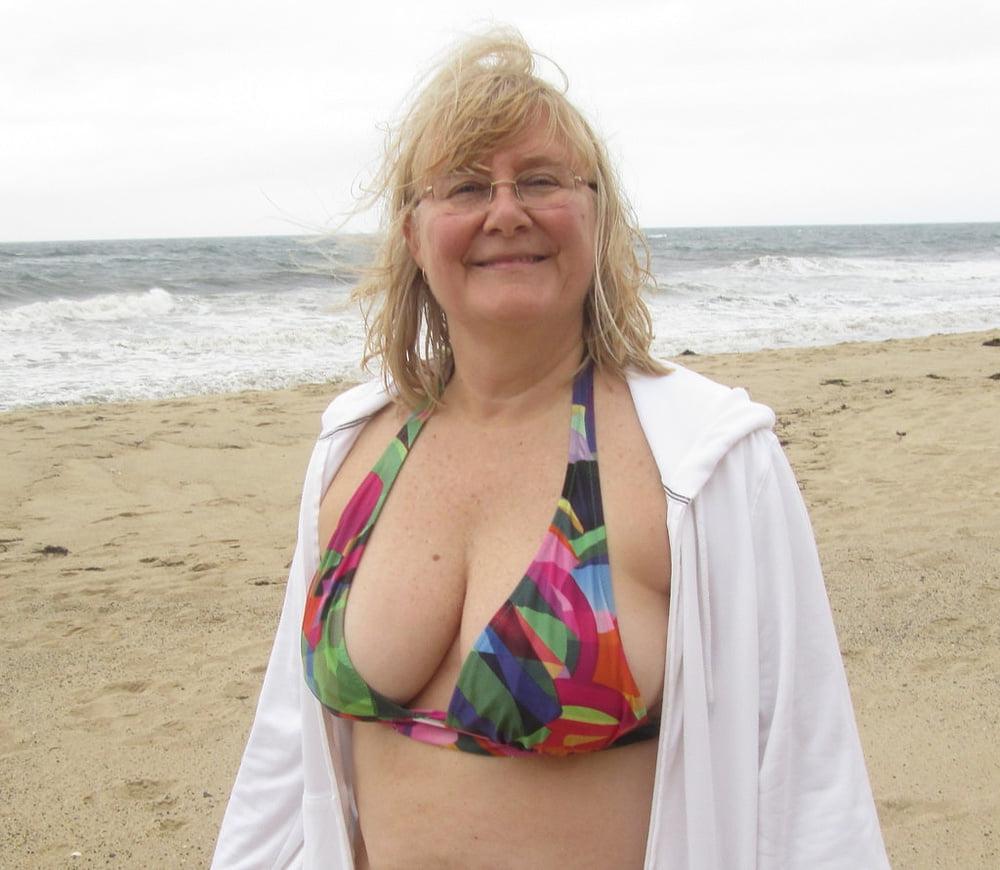 25P 26.Chubby wife in NE England, Dalen
