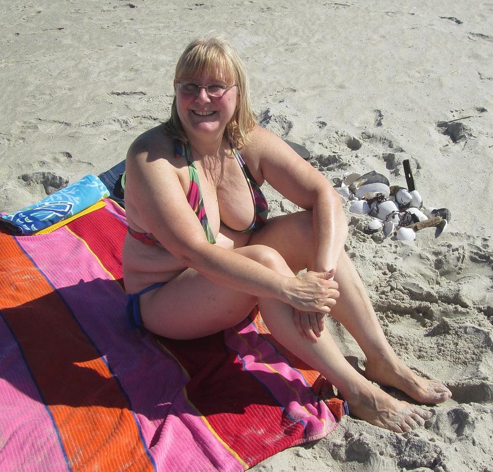 25P 26.Chubby wife in NE England, Dalen