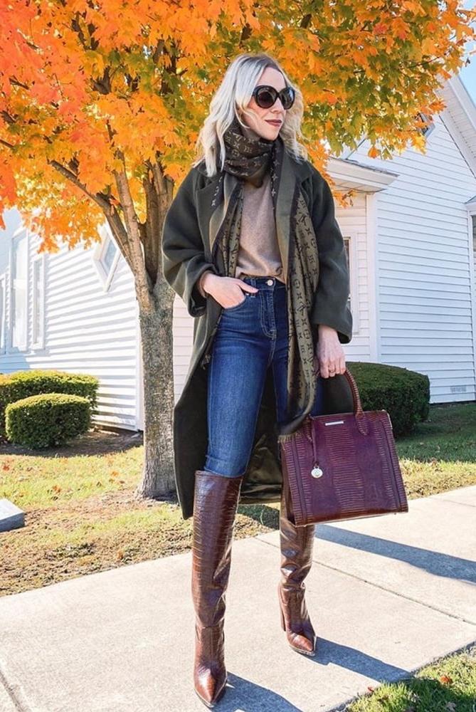 25P Insta Milfs &amp; Gilfs Wearing Boots no.35