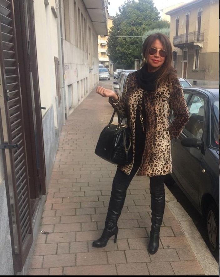25P Insta Milfs &amp; Gilfs Wearing Boots no.35