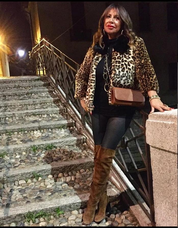 25P Insta Milfs &amp; Gilfs Wearing Boots no.35