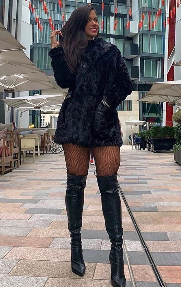 25P Insta Milfs &amp; Gilfs Wearing Boots no.35