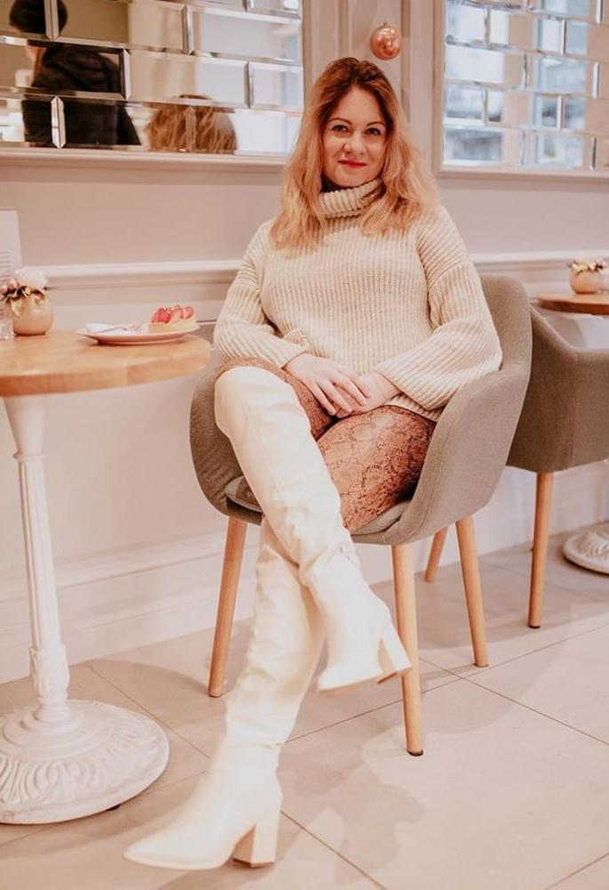 25P Insta Milfs &amp; Gilfs Wearing Boots no.32