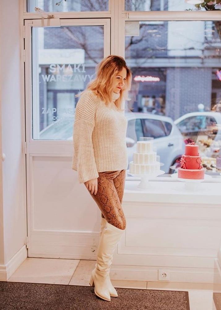 25P Insta Milfs &amp; Gilfs Wearing Boots no.32