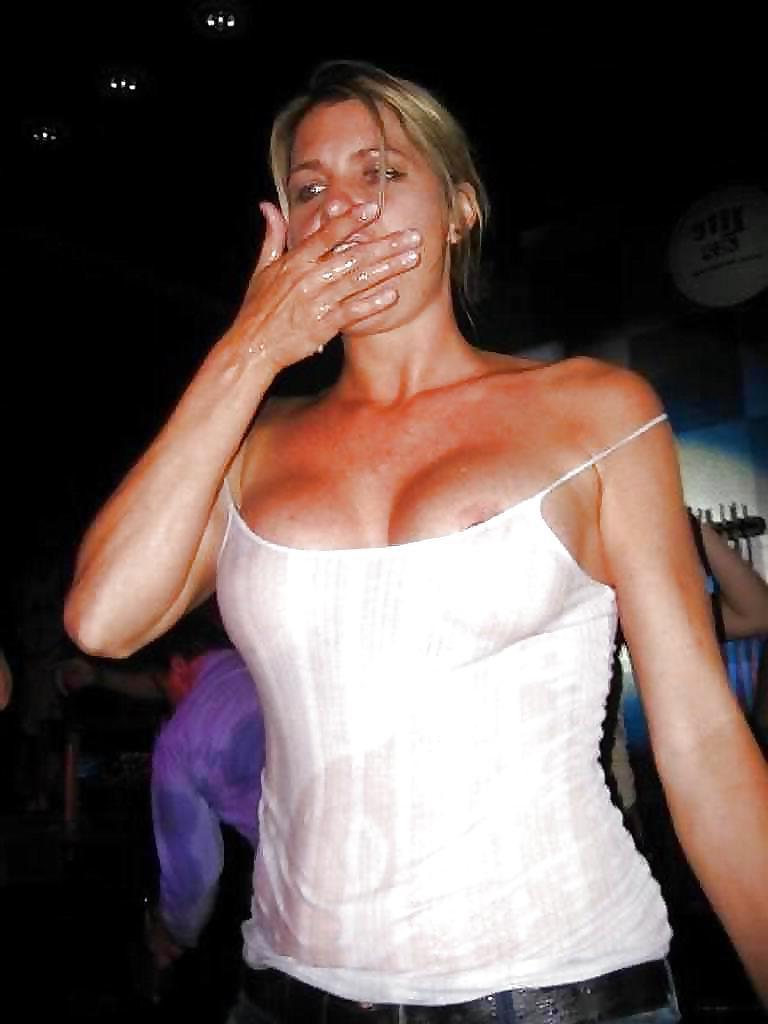 25P Beautiful Wet TShirt Babes By TROC