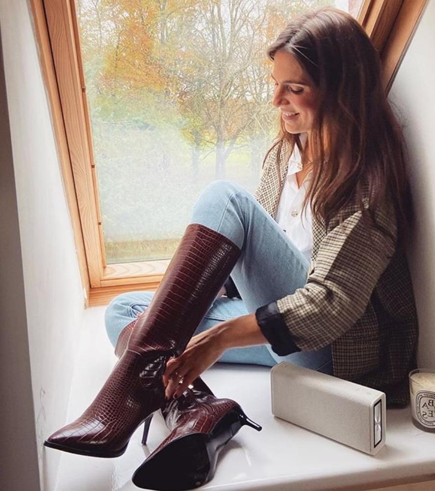 25P Insta Milfs &amp; Gilfs Wearing Boots no.34
