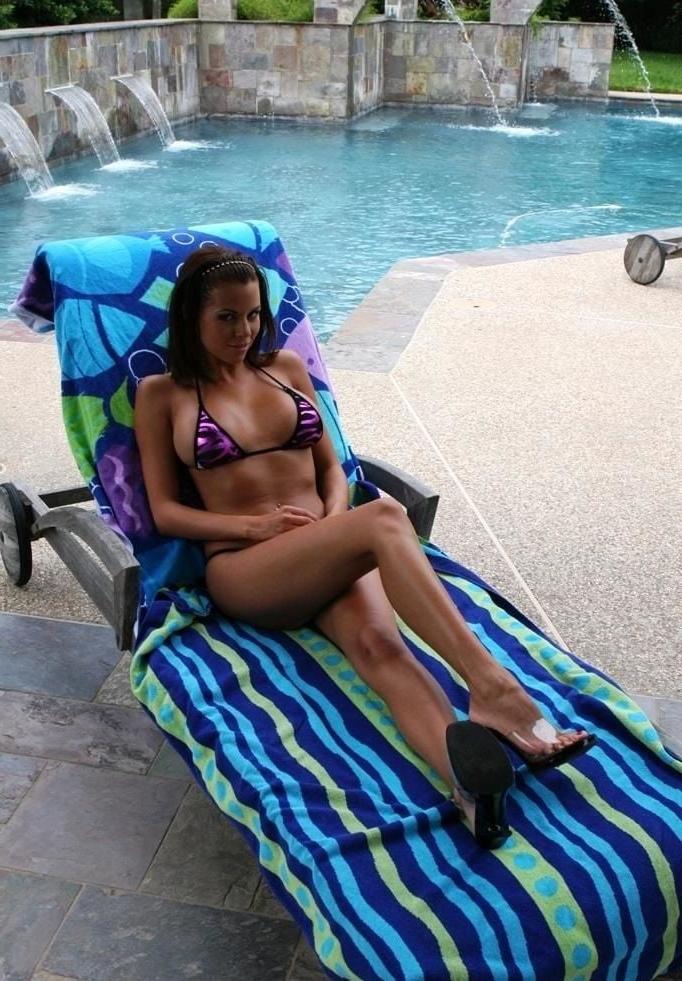 11P Hot Wife