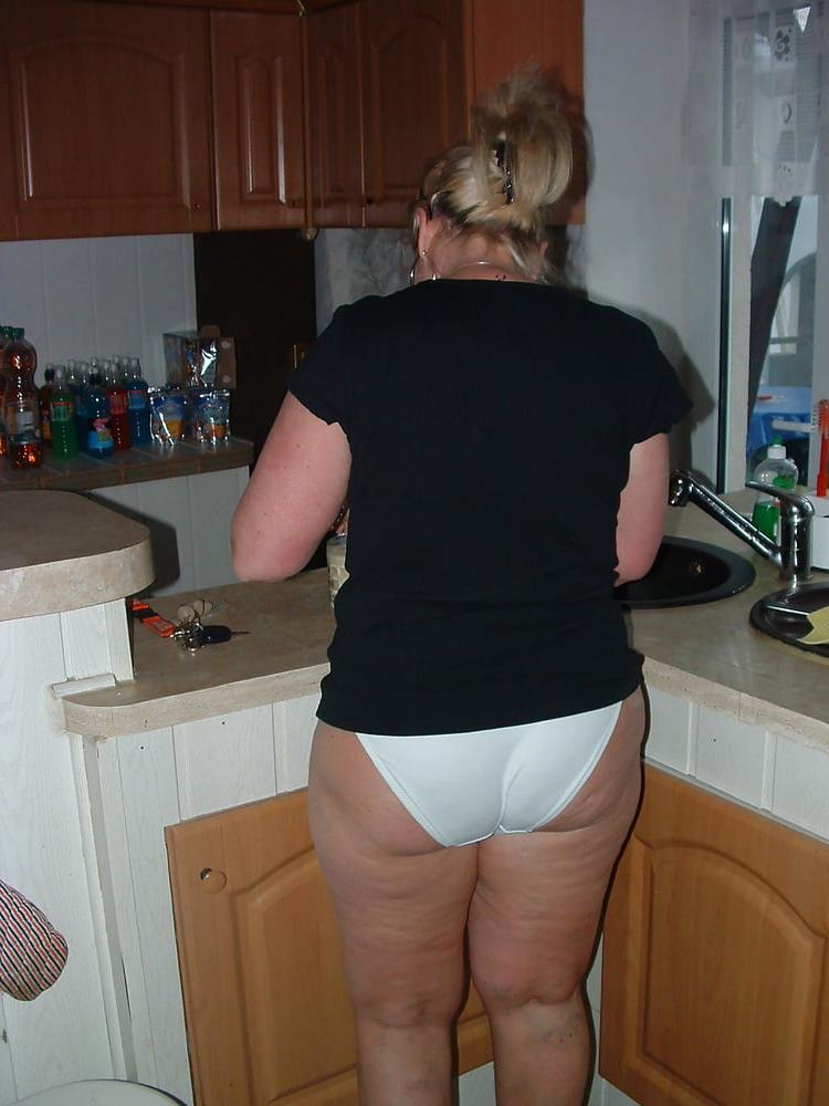 20P Mature Wife