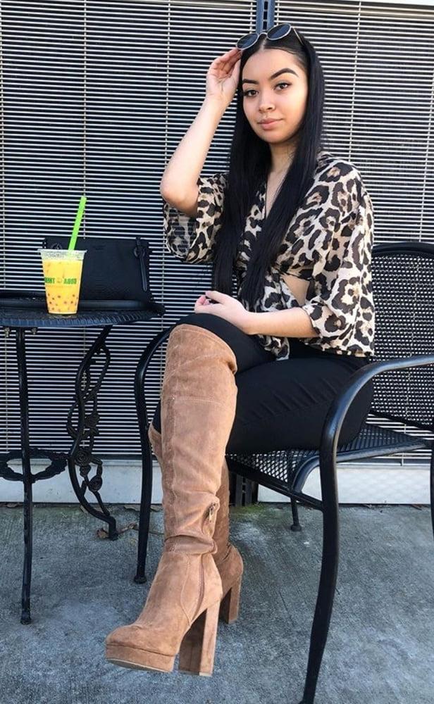 25P Insta Milfs &amp; Gilfs Wearing Boots no.20