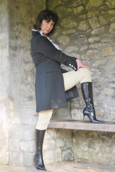 25P MILFS &amp; Gilfs wearing boots no.45