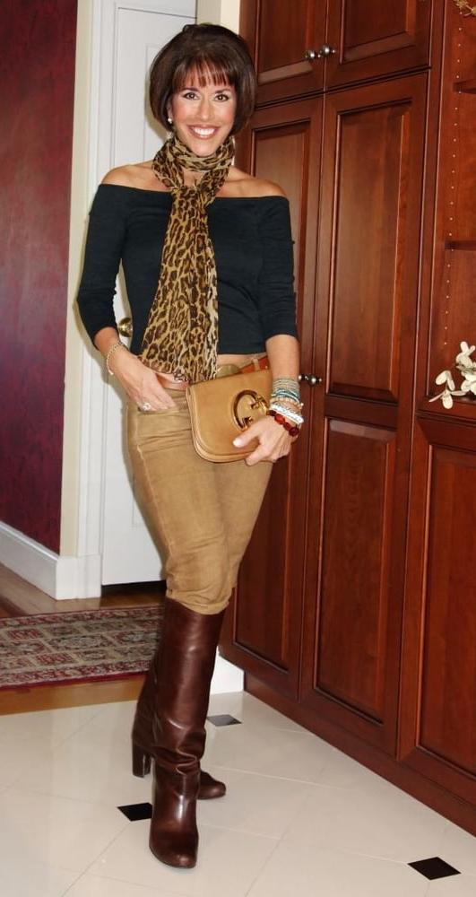 25P MILFS &amp; Gilfs wearing boots no.45