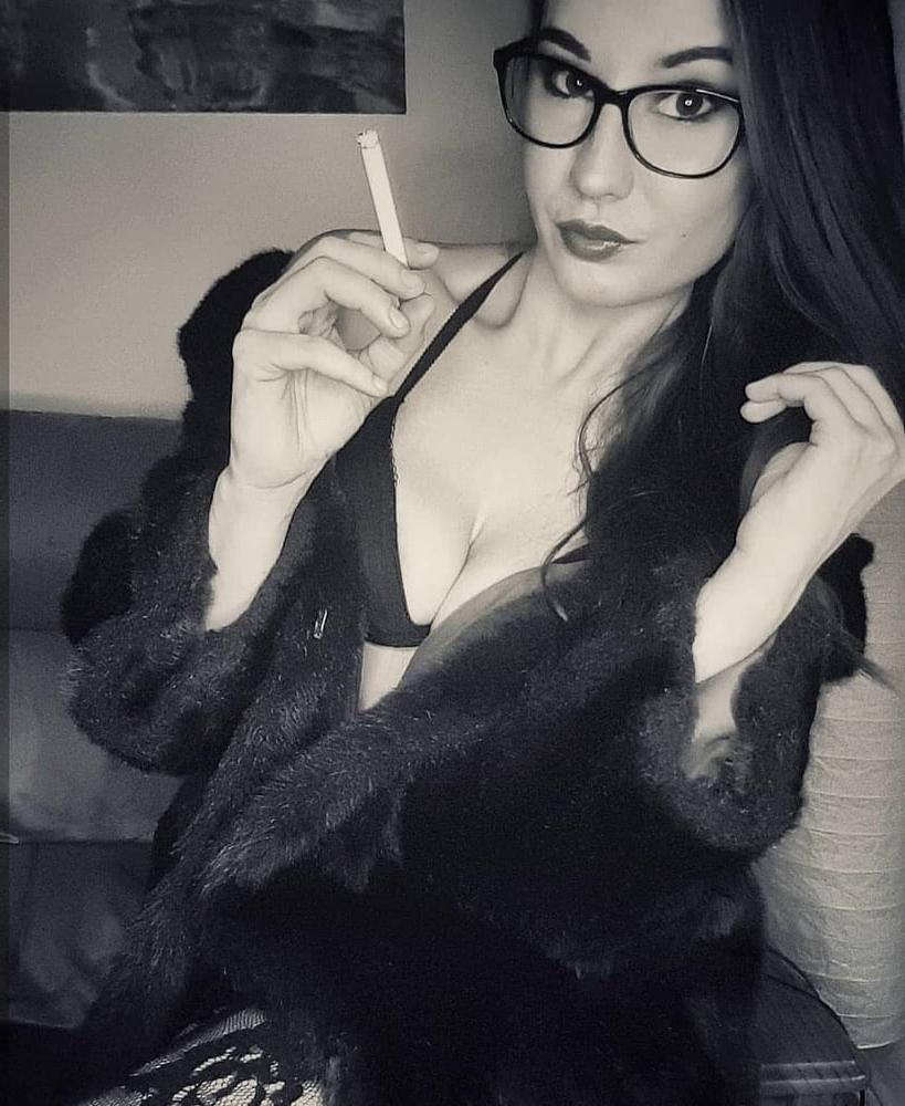 25P lovely smoking 15