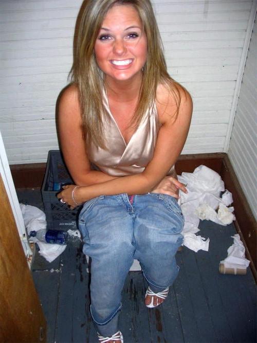25P Caught Peeing Exposed and Humiliated 4