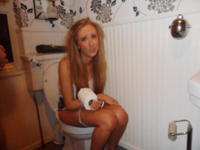 25P Caught Peeing Exposed and Humiliated 4