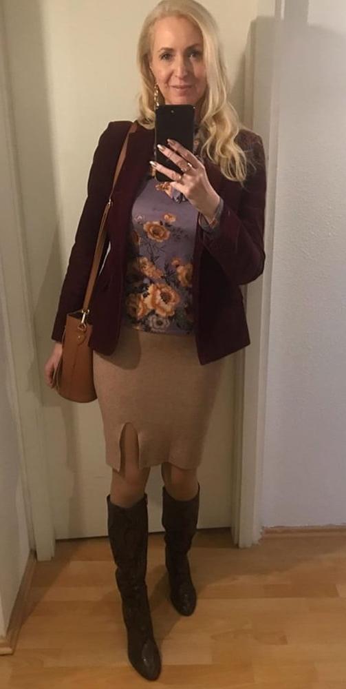 25P Insta Milfs &amp; Gilfs Wearing Boots no.33