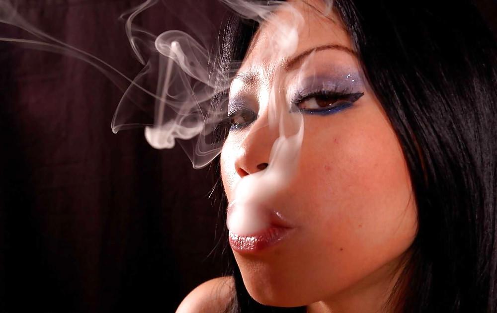 10P Smoking 004 - Delicious Asian Smoke