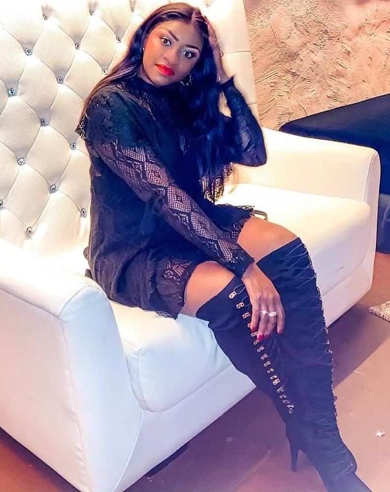 25P Insta Milfs &amp; Gilfs Wearing Boots no.29